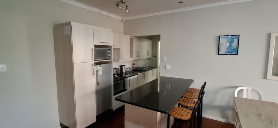 7 Bedroom Property for Sale in Bonza Bay Eastern Cape